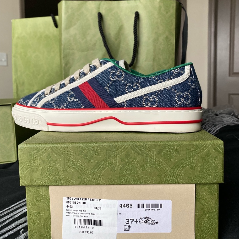 Gucci Tennis shoes comes with dust bags box Gucci bag receipt EVERYTHING size 38